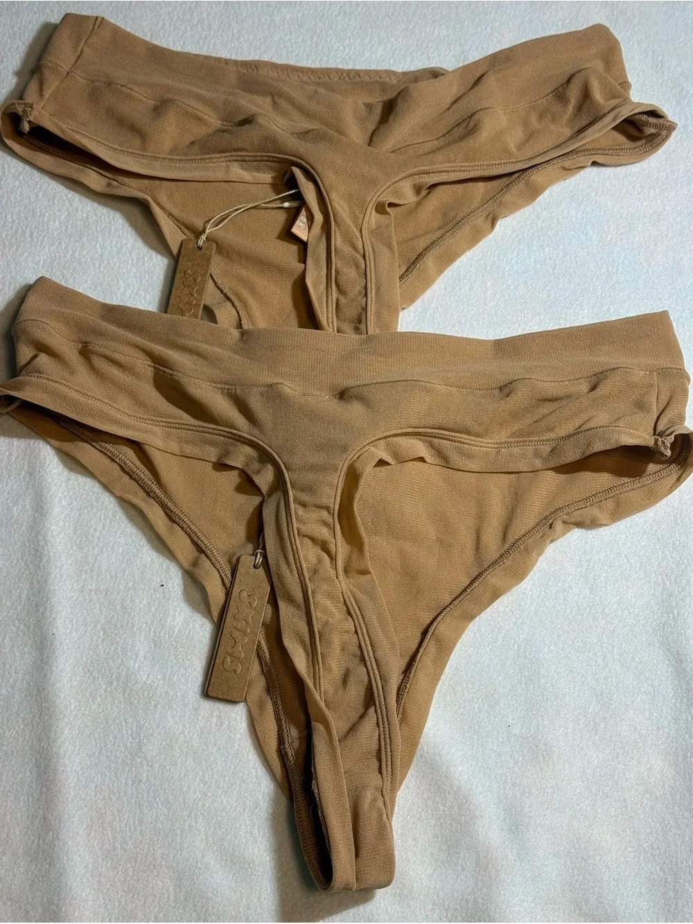 SKIMS Summer Mesh Thong. Ochre. 4X - Set of 2